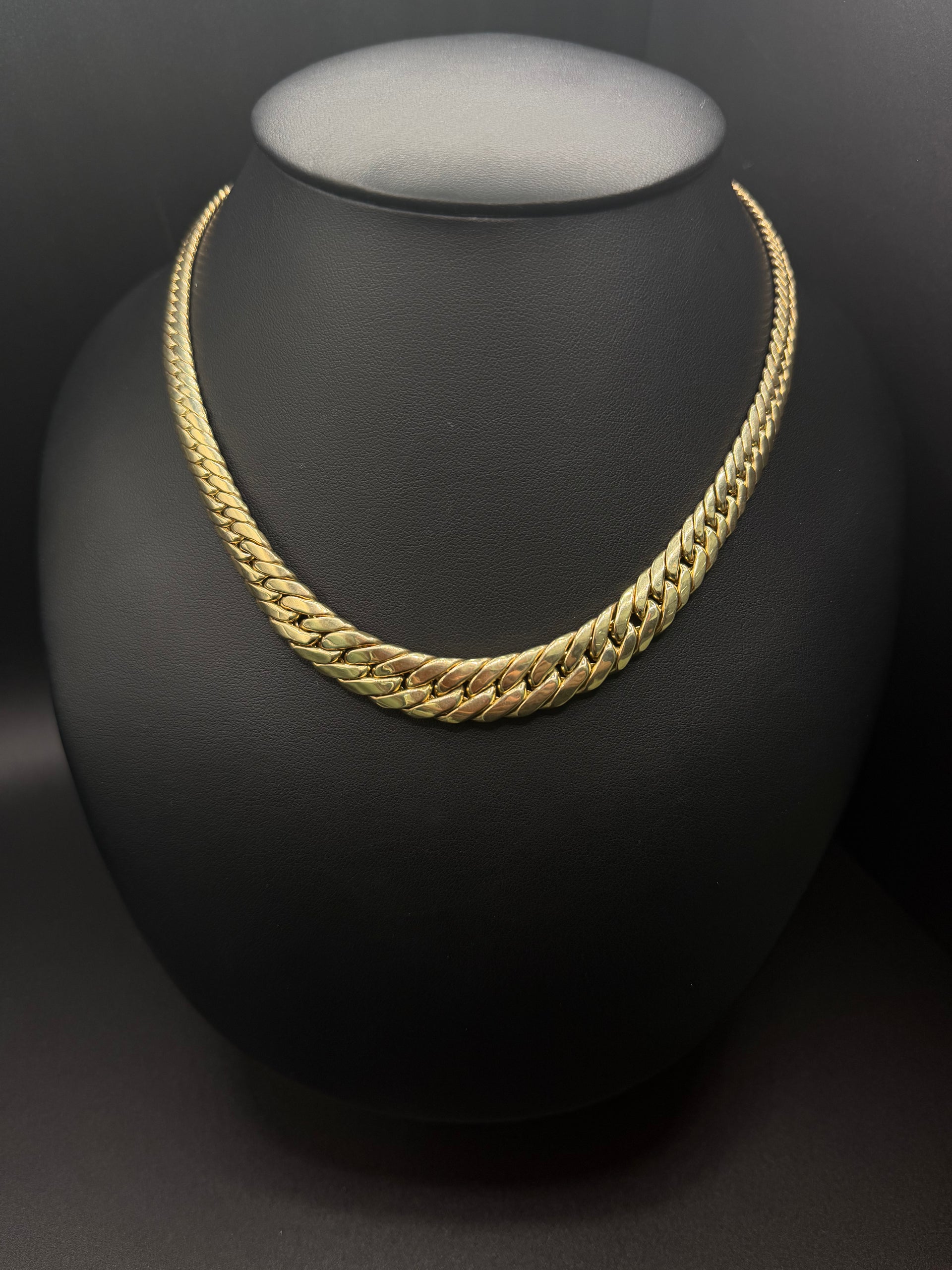 Thick-link chain 10K Gold