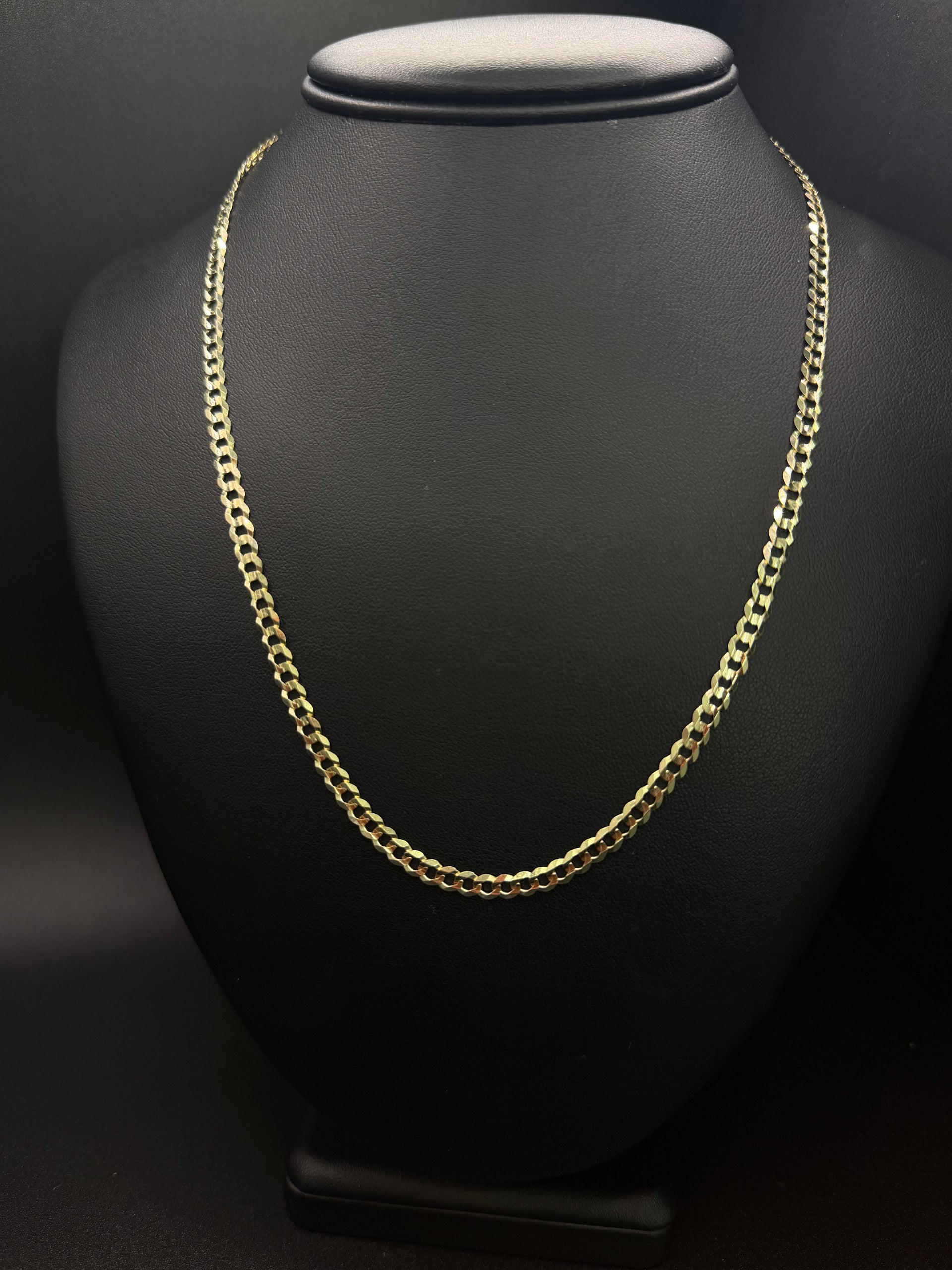 Cuban link chain 10K Gold